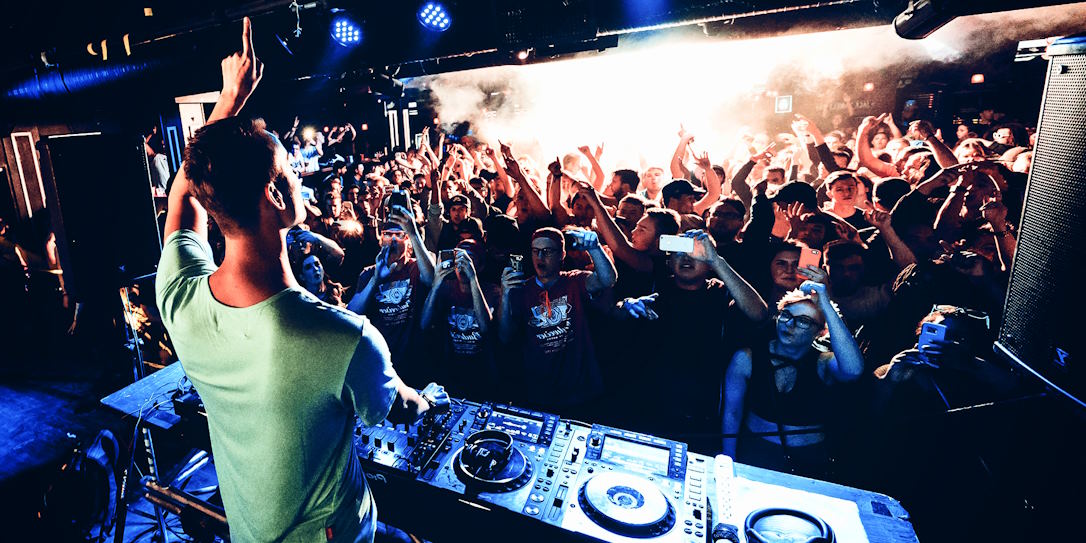 Unlocking Facebook’s Potential: A Comprehensive Guide to Promoting DJ Gigs and Parties